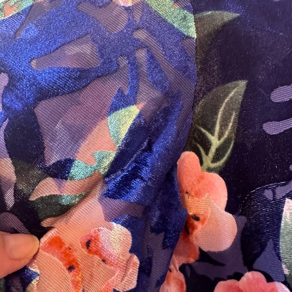 ⛱️ 2/20$ Zara trafaluc women short sleeves floral shirt in small - Picture 4 of 5